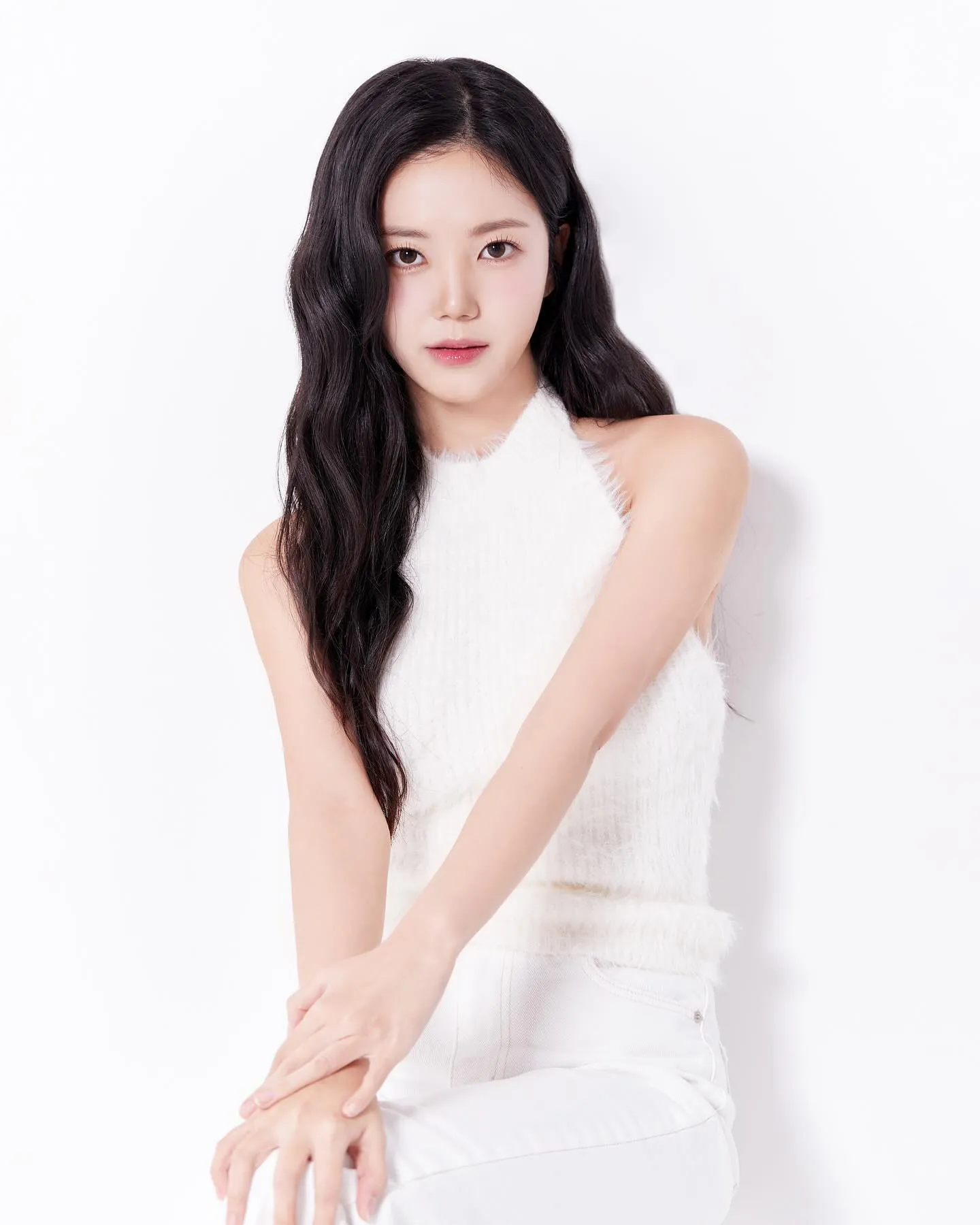 Yun Ha Jeong (Single's Inferno) - yun-ha-jeong-singles-inferno-7.webp